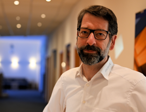 Herzlichen Glückwunsch zum 30-jährigen Firmenjubiläum, Peter!